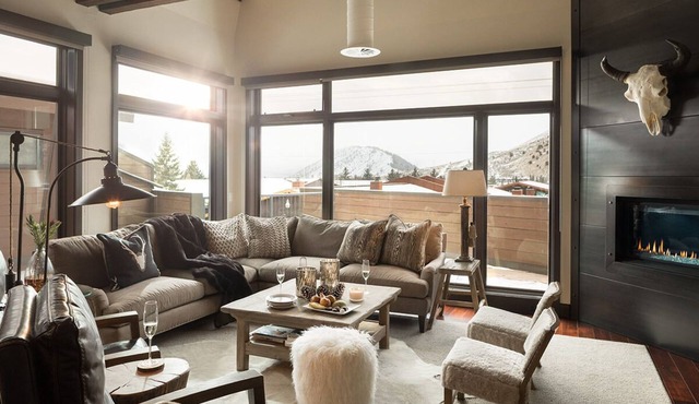 Luxurious penthouse property located in the heart of downtown Jackson Hole