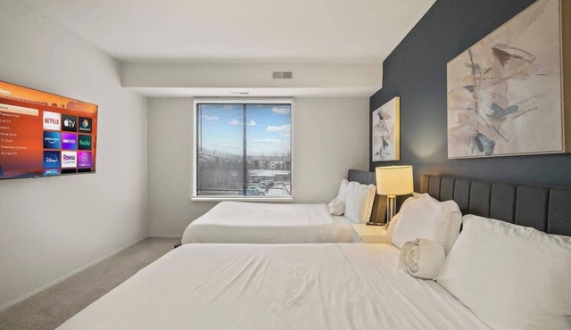 Luxury 2BD | DT Ann Arbor | 3 Beds | Free Parking