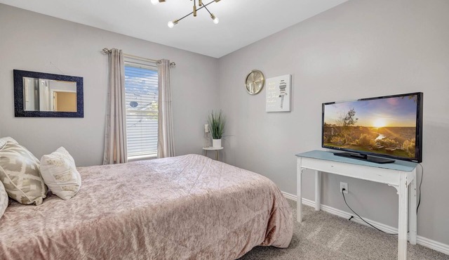 Luxury 4 bed 2.5 bath home TF