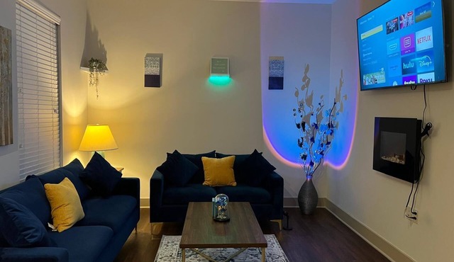 Luxury apartment in enjoyable Detroit with a River View, WiFi, AC