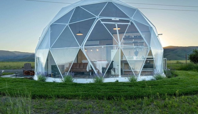 Luxury Dome Near Yellowstone | Mountain Views