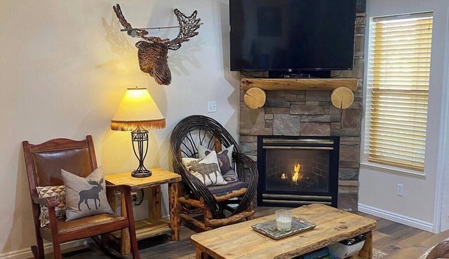 Luxury Moose Hollow, Powder mountain, 3 bedroom/hot tub Condo in Eden Utah.