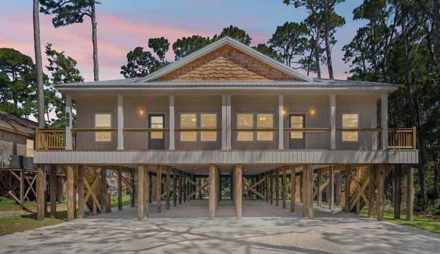Luxury Retreat on Oleander - Unit J