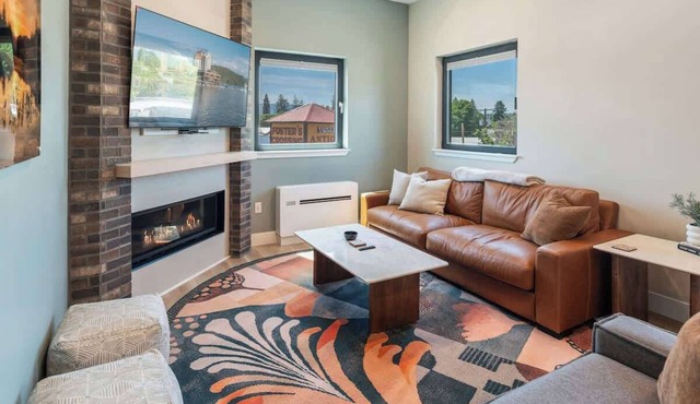 Luxury Sandpoint Escape w/Rooftop Spa | Downtown