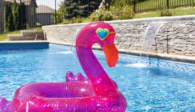 Luxury Stay, Prime Spot, Games, BBQ & Fenced Yard