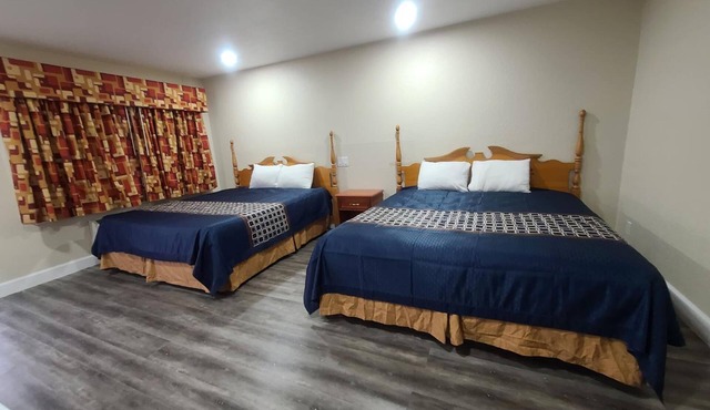 Majestic Inn And Suites