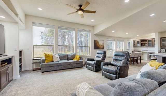 Meadow View Cabin Hot Tub & Ski Access