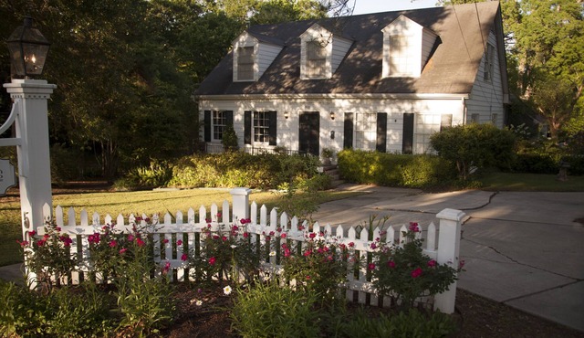 Meadows Manor Historic District
