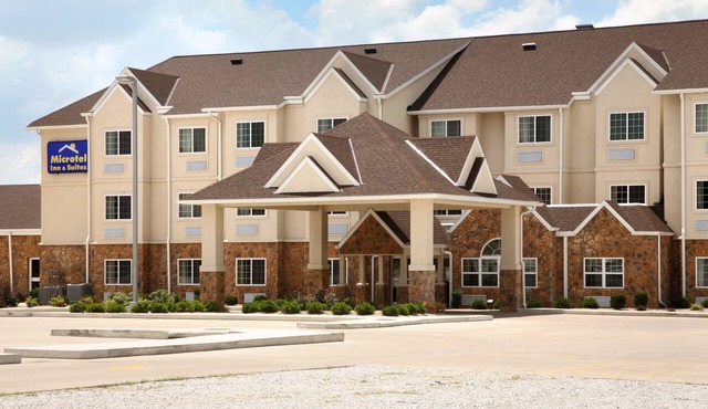 Microtel Inn & Suites by Wyndham Quincy Downtown/River Area
