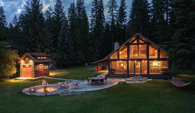 Middle Thompson Lake Log Cabin