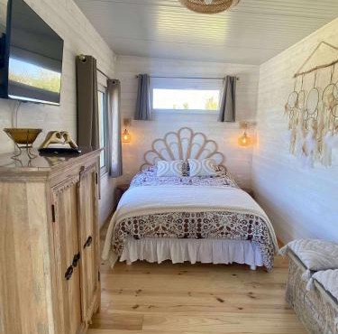 Mimi's tiny house in Saint-Germain-sur-Ay