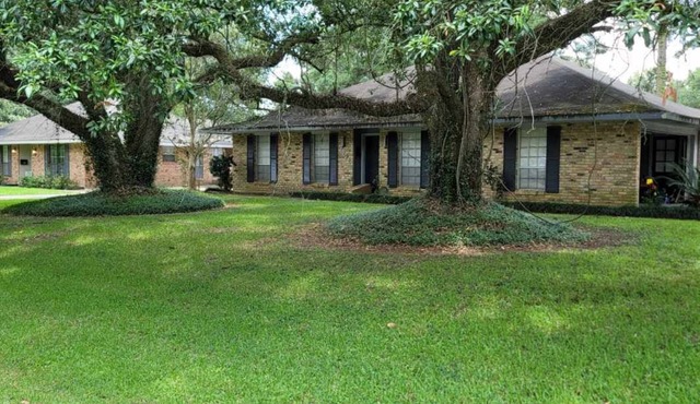 Min from SU! Baker 2BR, 2BA w/gar. nice subd. across from Park w/golf/tennis