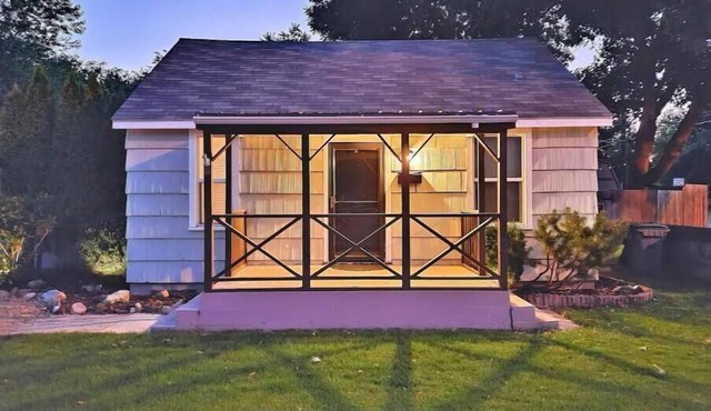 "Minty Fresh Cozy Cottage" Boise Bench Home Near Downtown BSU