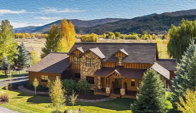 Modern and Spacious 6-bedroom home on 4 acres in Carbondale. Spectacular views!