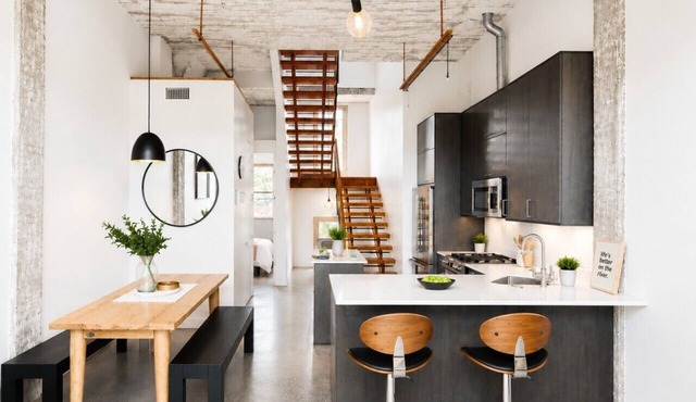 Modern Hood River Loft w/Rooftop Deck Near Waterfront & Downtown