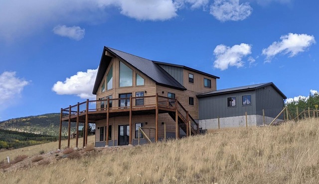 Modern luxurious cabin in the mountains near Fairplay, CO
