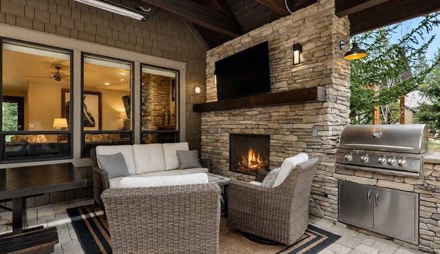 Modern McCall 3 Kings Outdoor Living