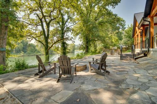 Modern Norfork River Cabin Rental w/Shared Dock! in Norfork