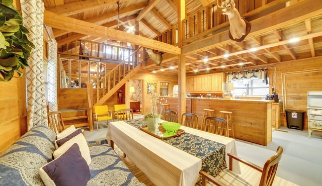 Modern-Rustic Dukedom Cabin: 780 Acres w/Trails!