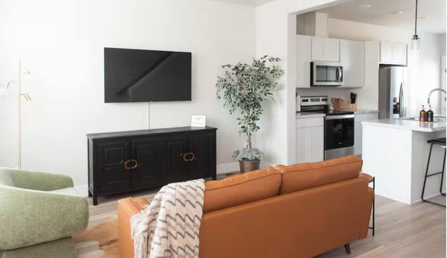 Modern Two Bedroom Townhouse with garage
