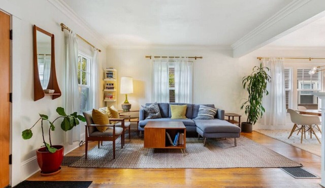 Monthly Rental - Stylish 2BR in Historic SE Ladd`s Addition