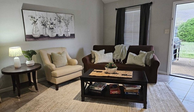 MONTHLY STAYS-Spacious Cordova Home Near Malls and Downtown Memphis