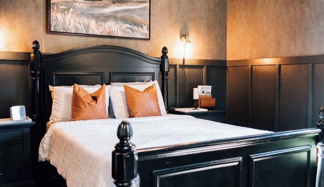 Moody Blues Studio | Perfect for work or romance