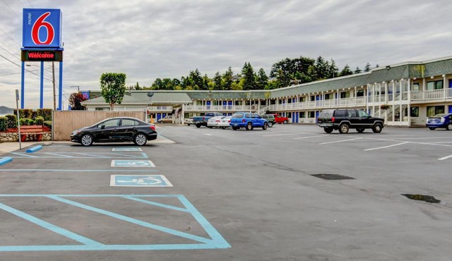 Motel 6-Coos Bay, OR