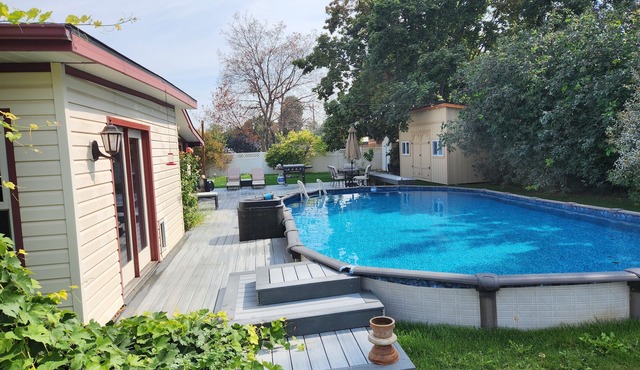 Mother-in-Law-Suite, All Pets Welcome, Private Hot Tub & Pool in Backyard