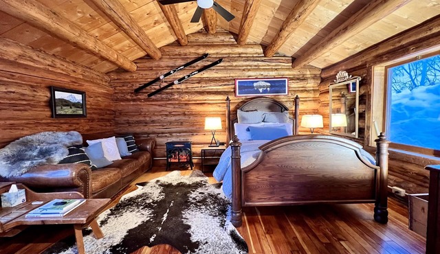 Mountain retreat cabin, just right for the sport enthusiasts.