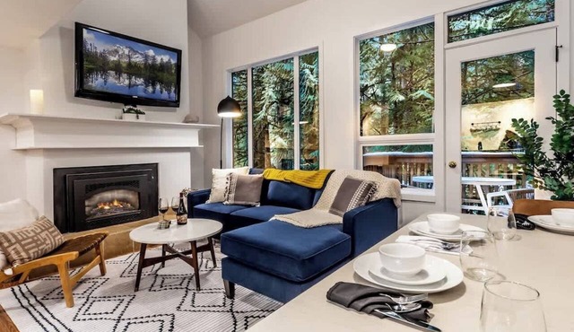 Mt Baker Resort Condo-River Views & Amenities