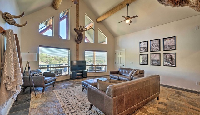 Mtn-View Gem w/Fire Pit & Deck in Payson
