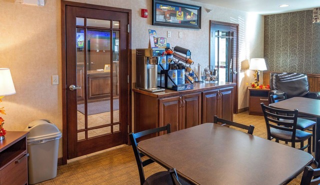 My Place Hotel - Dickinson, ND
