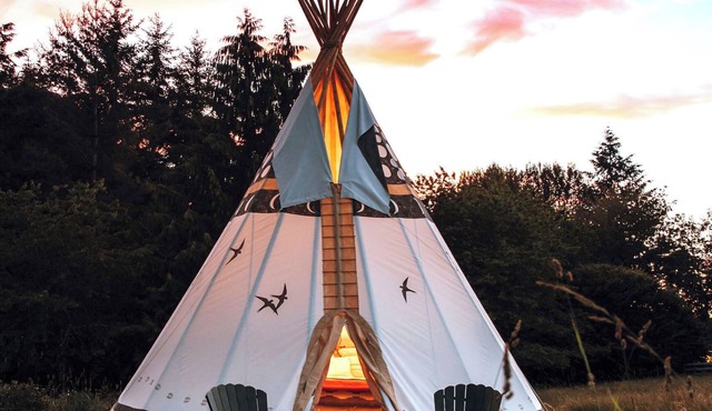 Native American Tipi 1