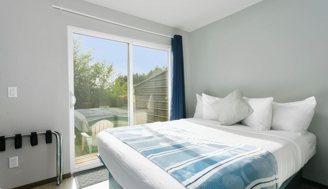 Nautical Queen Bedroom, Pickleball