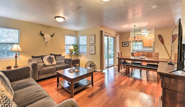 Near Skiing & Hiking: Inviting Retreat in Victor!