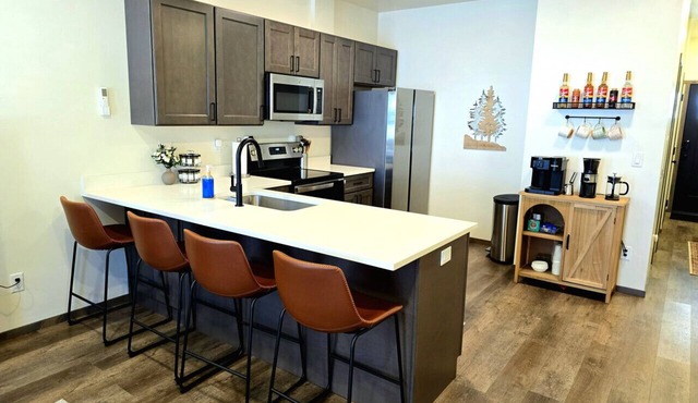 New 2BR/2BA Near Hayden, Garage