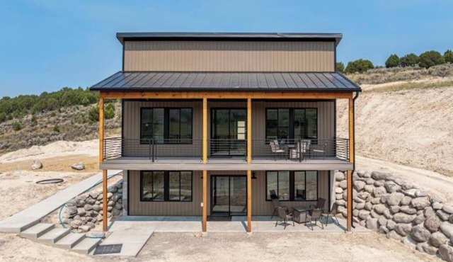 New 3-bedroom in delightful Lava Hot Springs. Bottom unit.