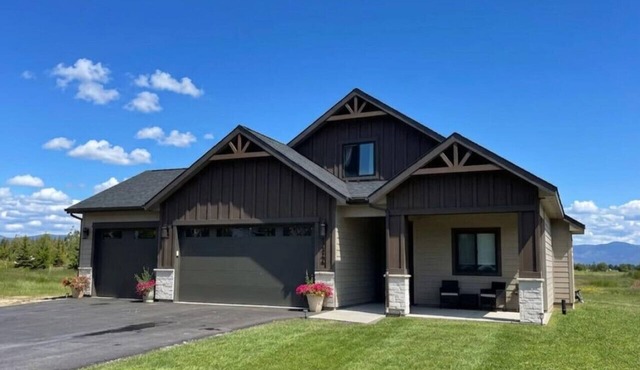 New Donnelly Cabin w/Hot Tub, Near Lake Cascade!