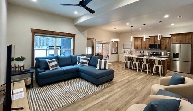 New, hotTub, kid'sToys, AC, EV Charger, close2YNP!