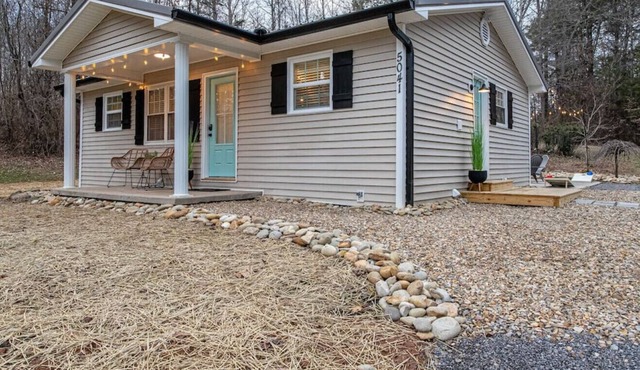 *NEW* Quiet 2-Bedroom Retreat in Country Setting