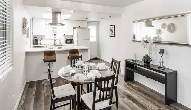 NEW Remodel-Covered Patio w/ Picnic Table - Shoshone Falls <3 miles away