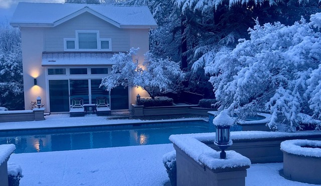 Newly built private cottage-Private Pool, Romantic Oasis, wineries & restaurants