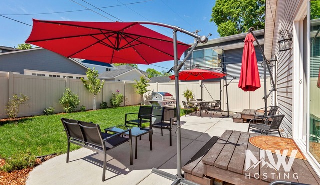 Newly Remodeled Home Across from Golf Course—On Centennial Trail, Near Elke Point Wedding Venue
