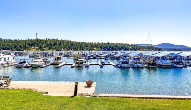 Newly remodeled lakeside condo with a private patio, grass area, close to town and marina, sleeps 6-