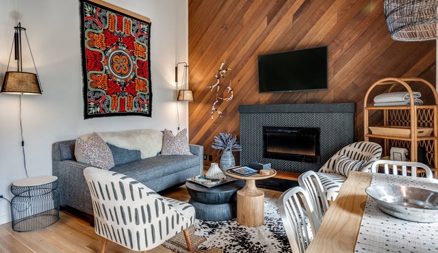 Newly Remodeled Luxury Condo at Seventh Mountain Resort Close to Mt Bachelor