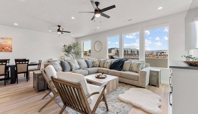Oasis Retreat: Desert Color Lagoon + Beaches, Private Hot Tub