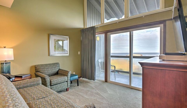 Ocean-View Mini Suite with Queen Bed