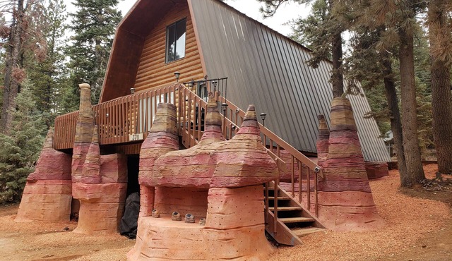 Off-Grid Strawberry Point GoldMining cabin powered by Generator with City Water
