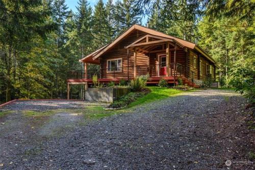 Olalla Farm Guest Stay & Cabin